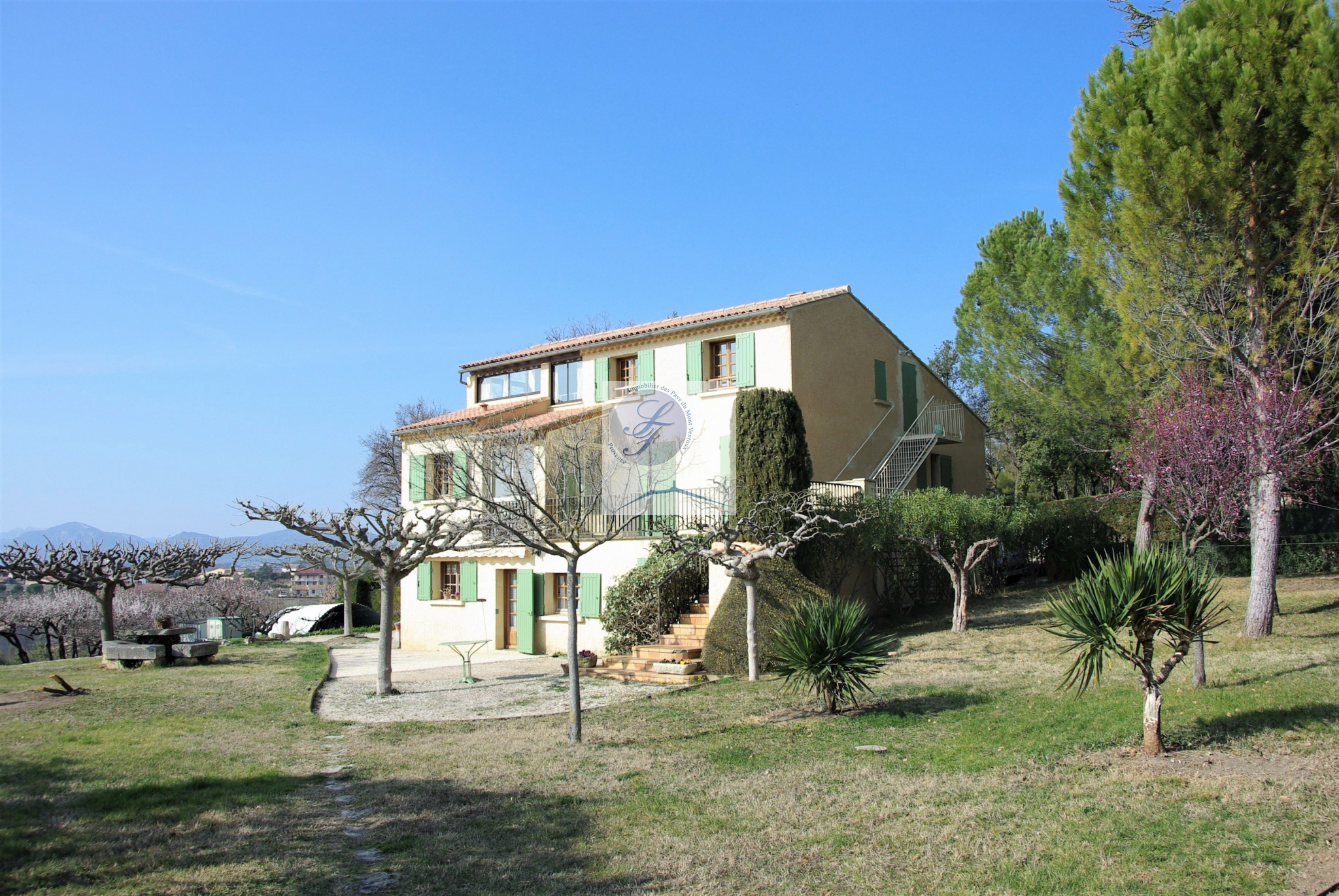 Villa à Vendre à St Pierre De Vassols - Région Bédoin Mont Ventoux ...